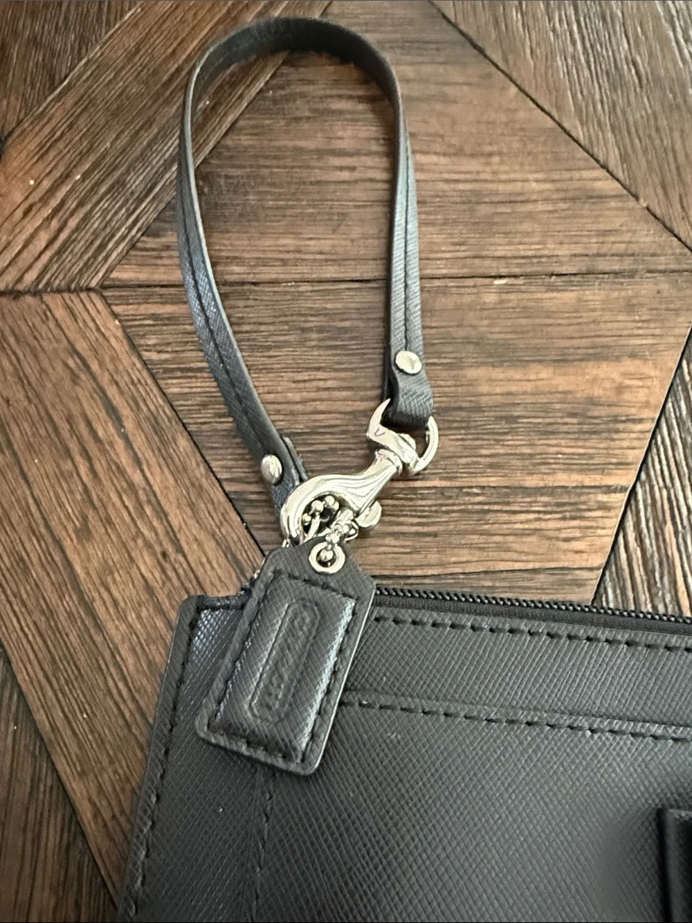 Coach Darcy Bow Wristlet Clutch Black Saffiano Leather Silver Hardware
